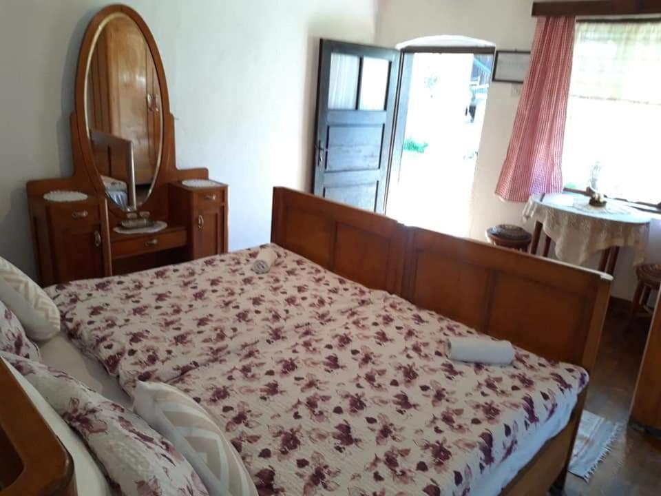 Bed and Breakfast Snasini Kucari Gradiste Exterior foto